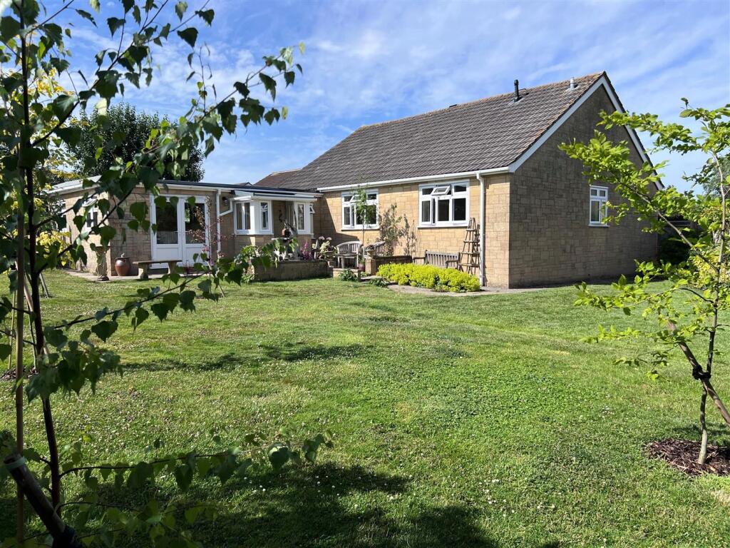 Rear garden.jpg