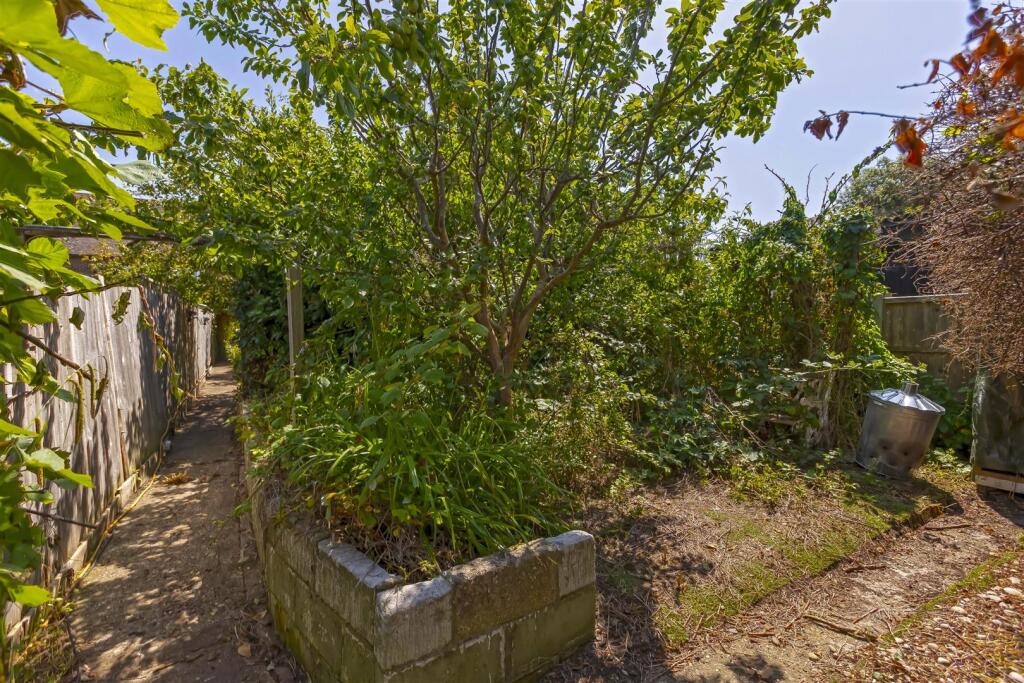 Ferring St_26.jpg