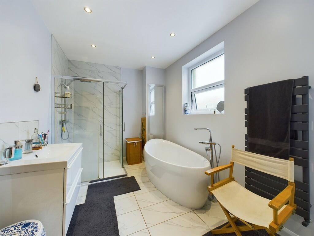 CAM03974G0-PR0027...