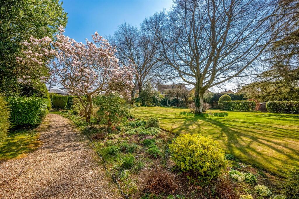 8 Wychwood House-13.jpg