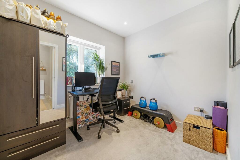 Bedroom 2.JPG