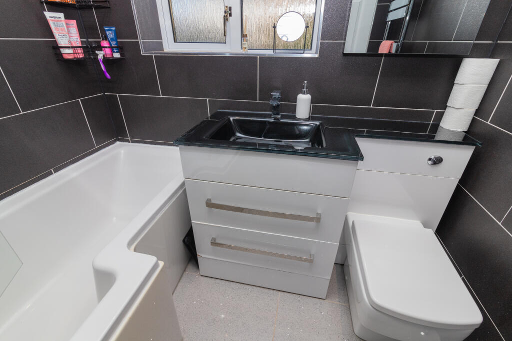 17 Rotherwood Avenue, Paisley, PA2 0LQ 2L-1