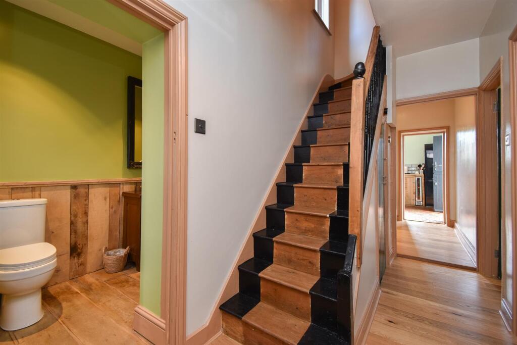Blacklands Drive, Hastings