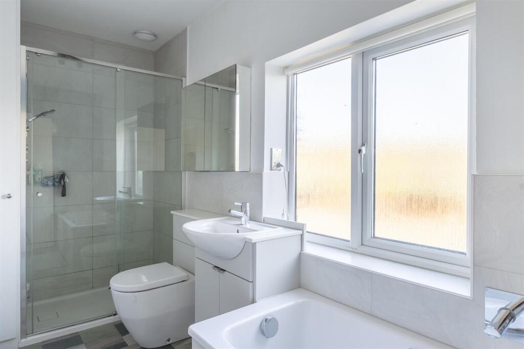 Ensuite