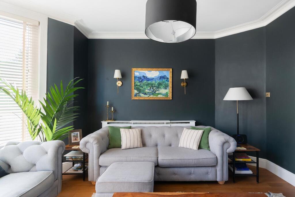 1W4R2BN - Living Room C.jpg