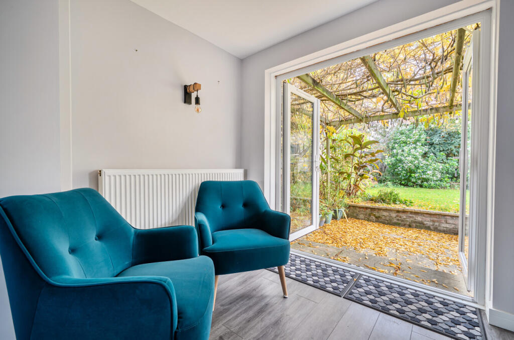 1380129-28-690cc7...