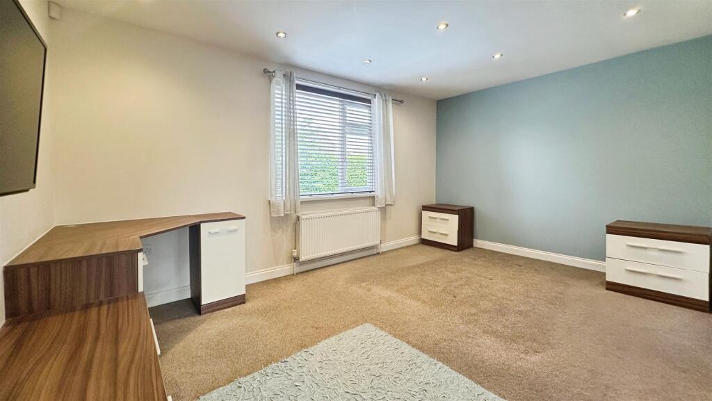 4080a209--4150-A654-A98B6D2F4B38-66192-000015641EA