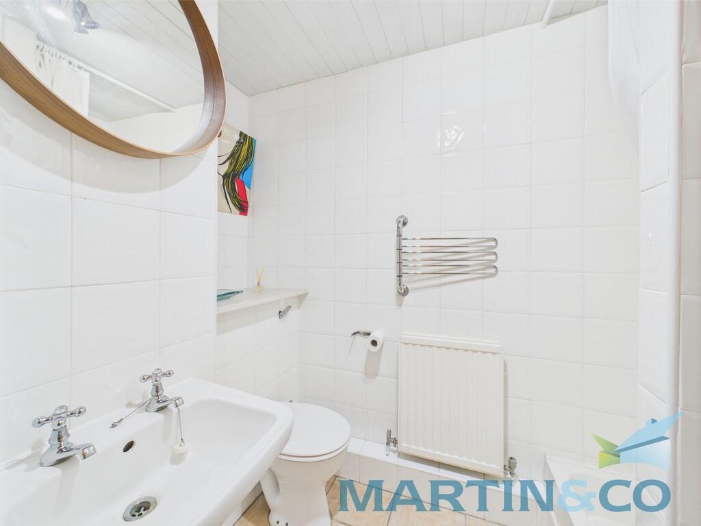 CAM01870G0-PR0168...