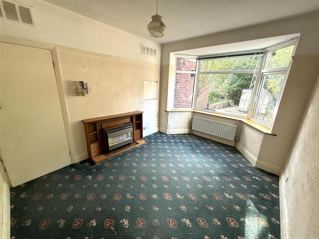 dining room 1.jpg