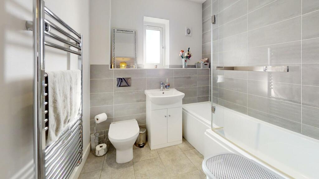 Bumpers-Lane-Portland-UK-Bathroom