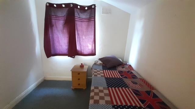 Bedroom a.jpg