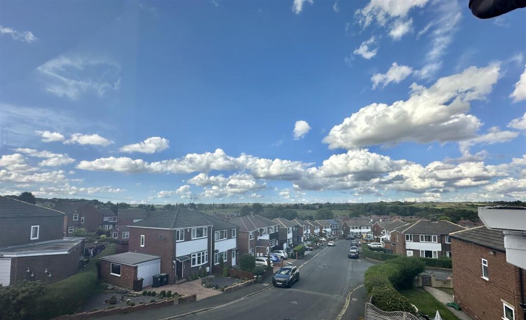 Bramleys Estate Agents - Enfield Drive - Batley (4