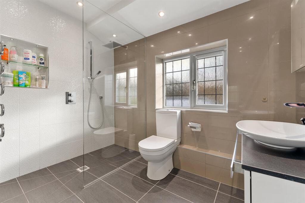 En Suite Shower Room