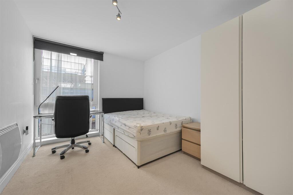 BEDROOM1a (1).jpg
