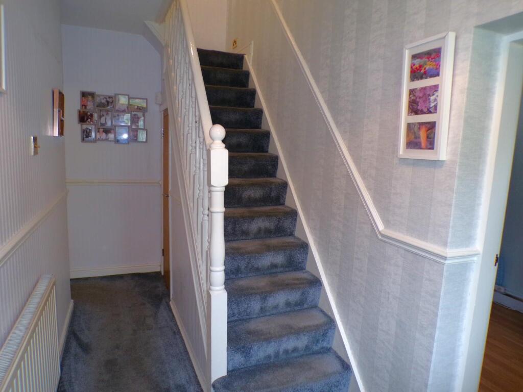 FoxdentonLn207hall.JPG