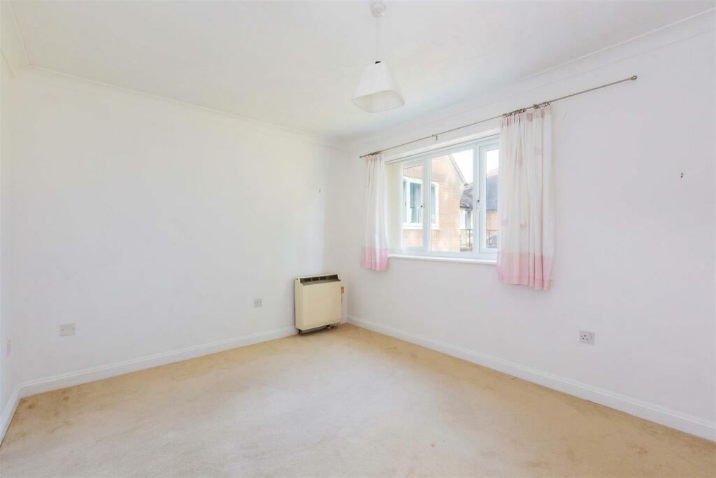 20 War Memorial Place-11.jpg