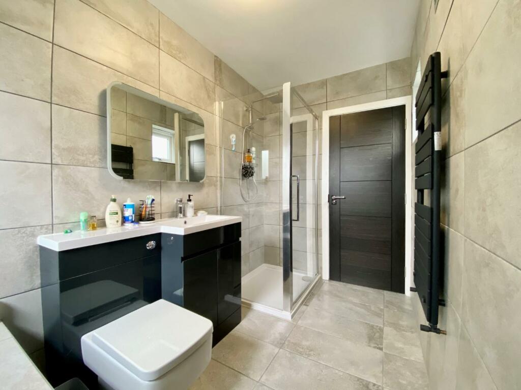 Bathroom Aspect 2