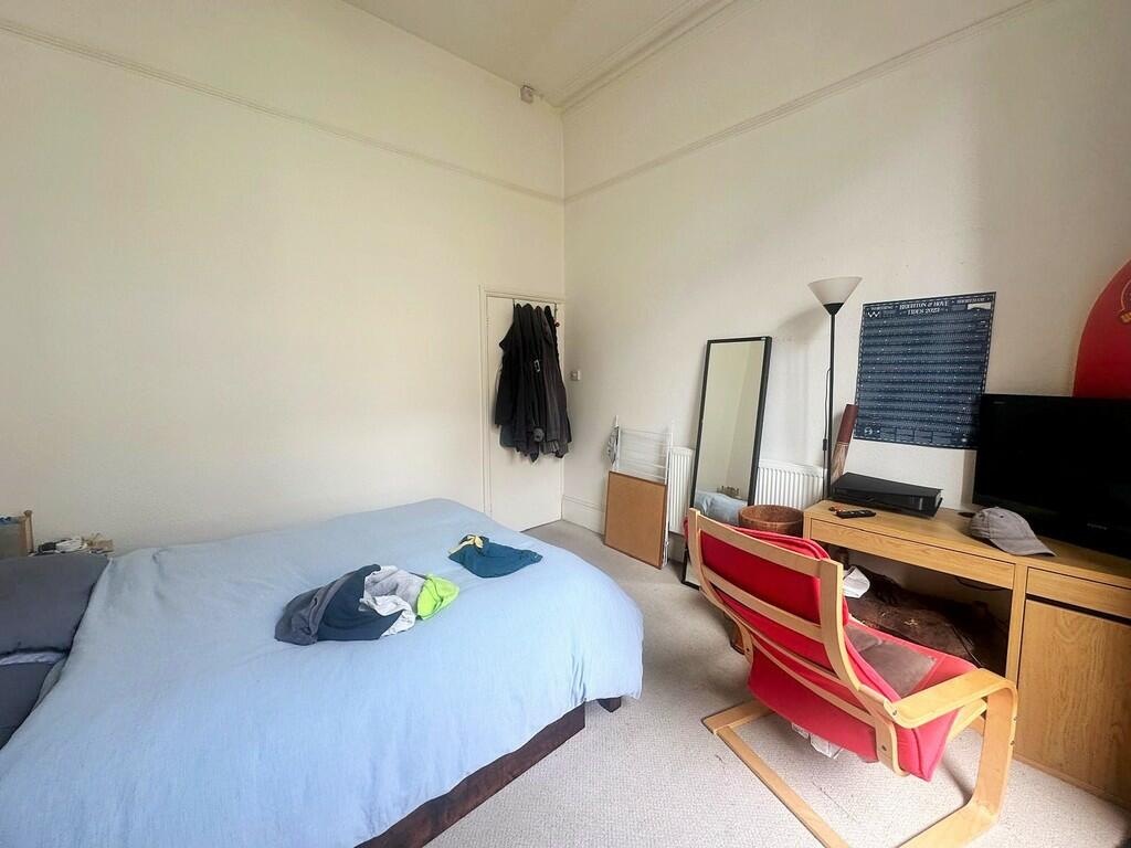 Bedroom i