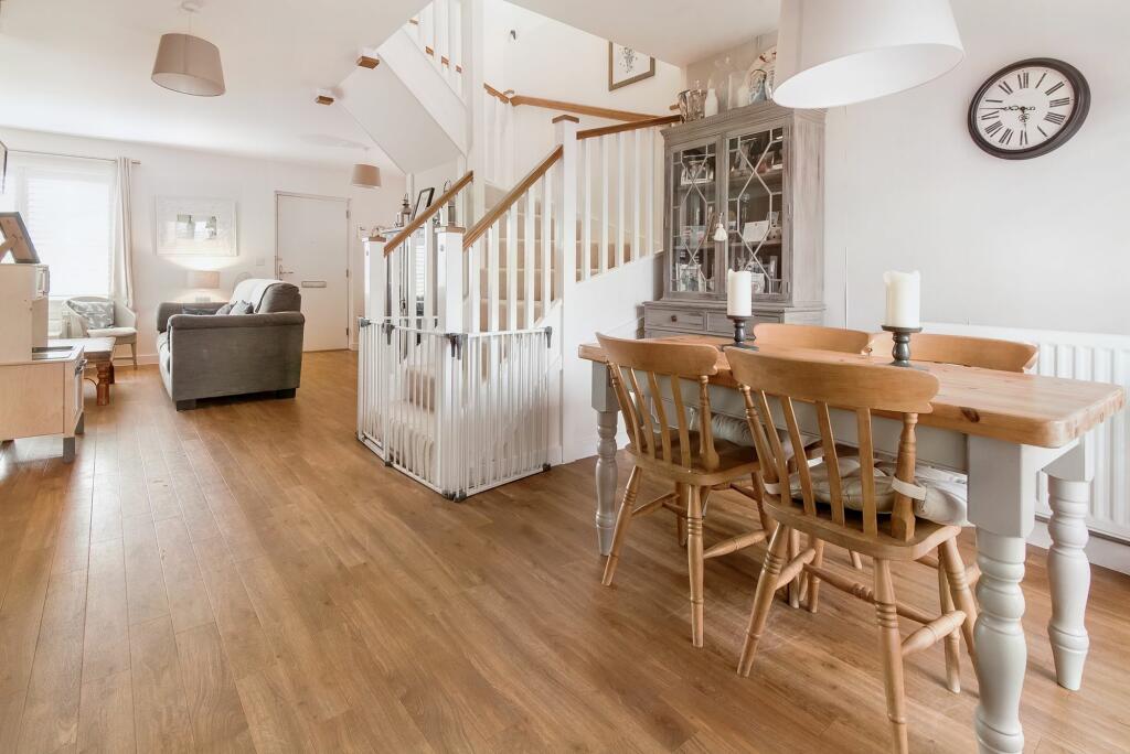 Openplan kitchen living room