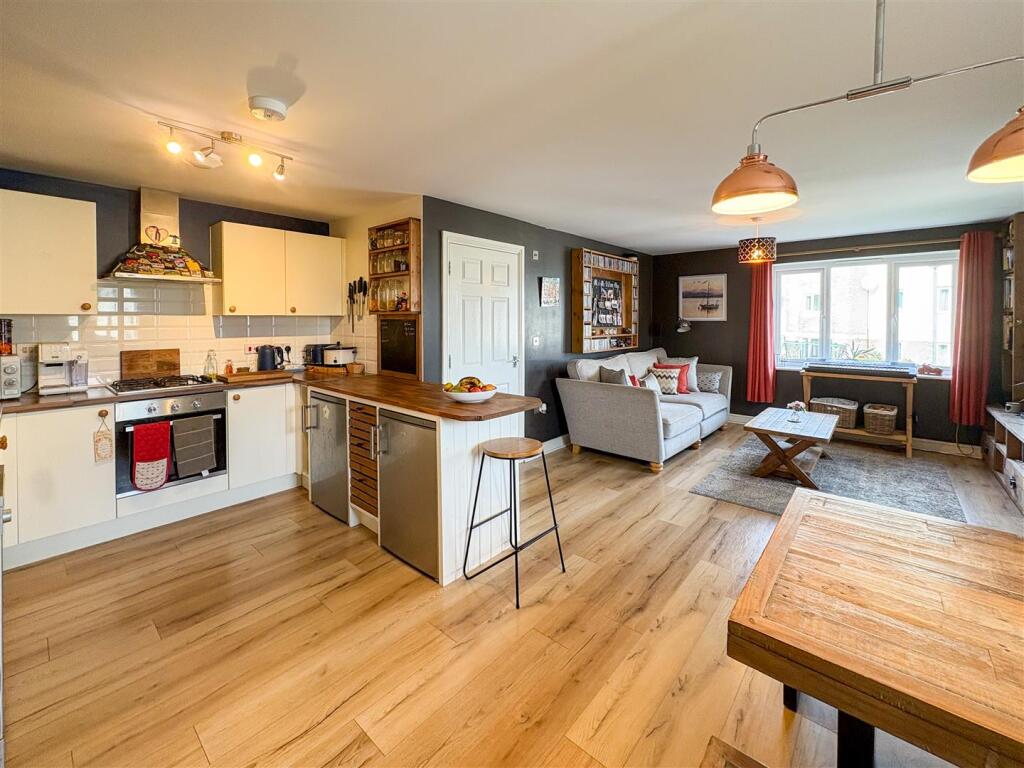 Kitchen/diner/lounge