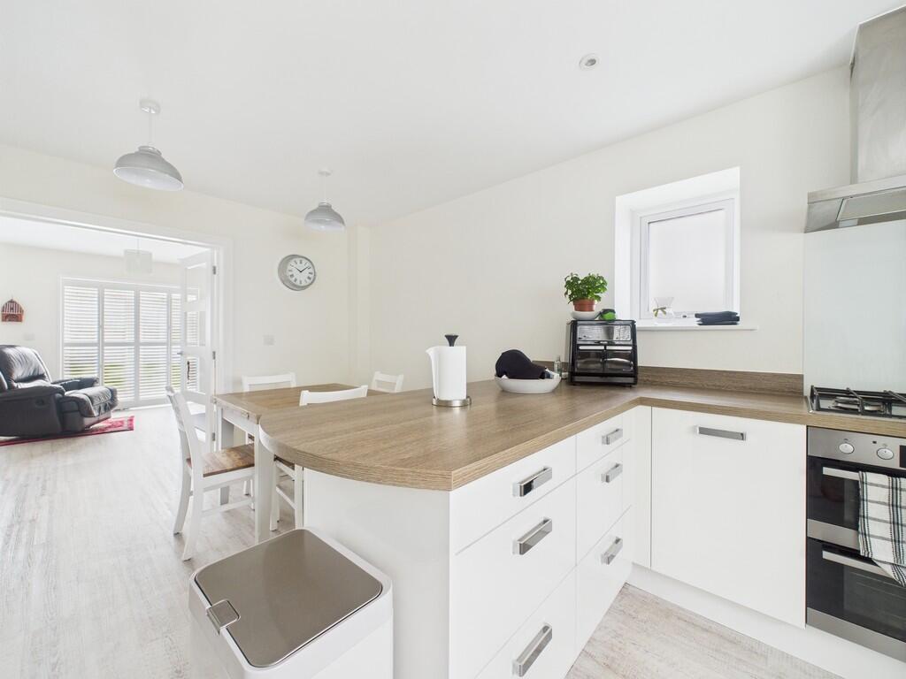 CAM02089G0-PR0509...