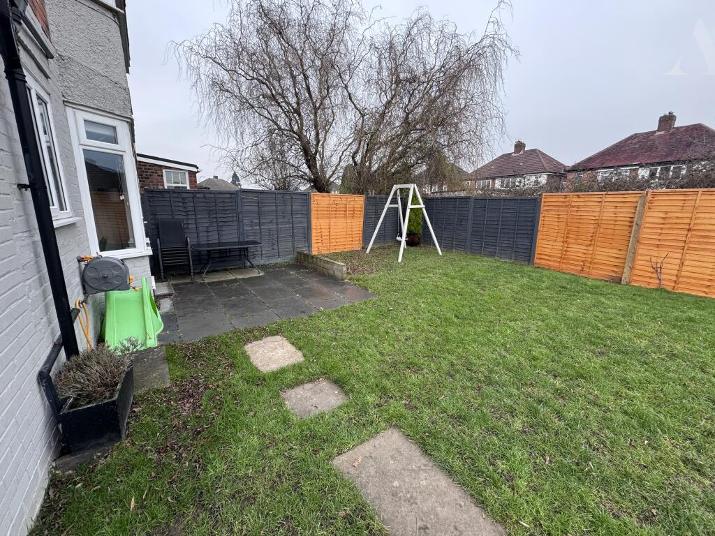 20 Jeremy Grove Garden 2