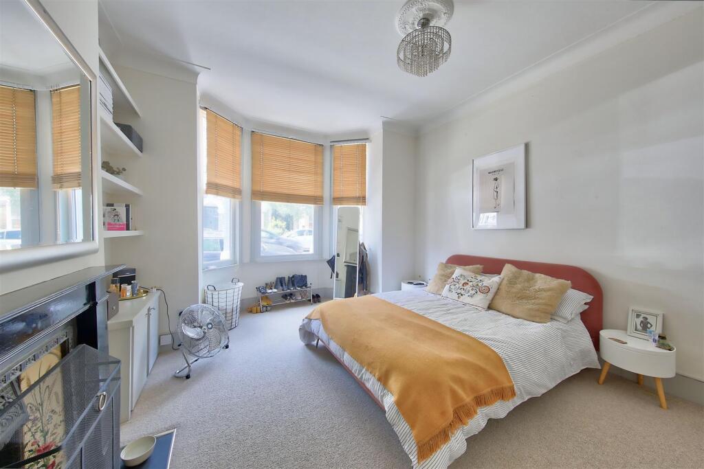 23a_strathblaine_road_bed2.jpg