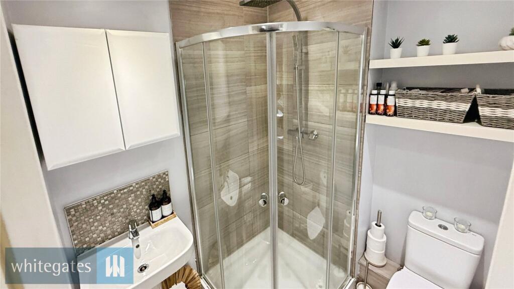 Bed 1 En Suite