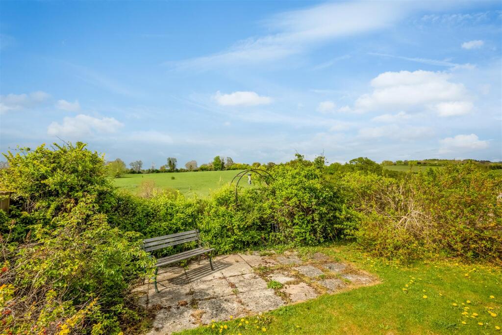 31 Nine Acres Close-11.jpg