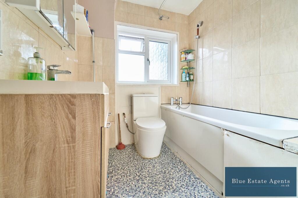 Family Bathroom Suite