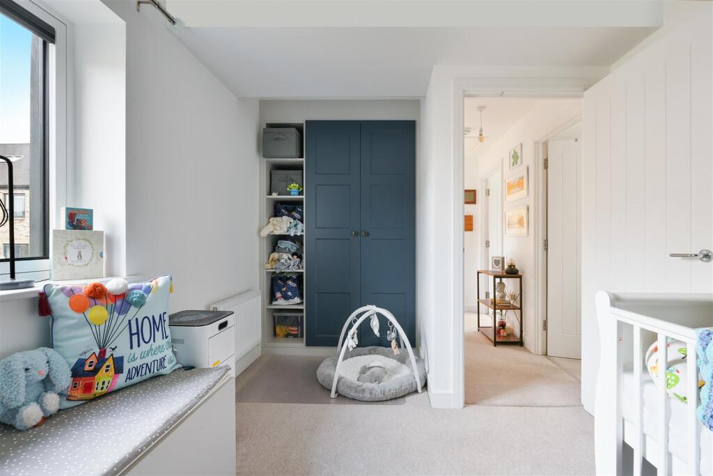 NAILSWORTH CRESCENT (12).jpg