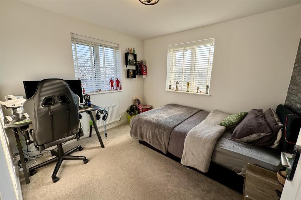 Second bedroom