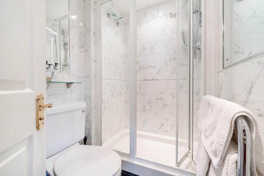 En-Suite Shower R...