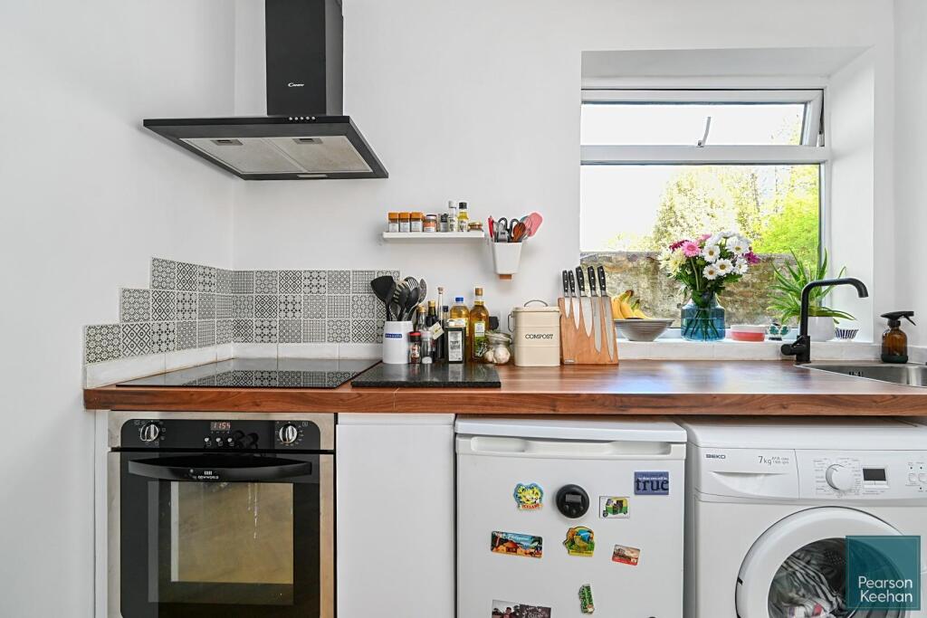 26A Robertson Road, BN1 (14).jpg