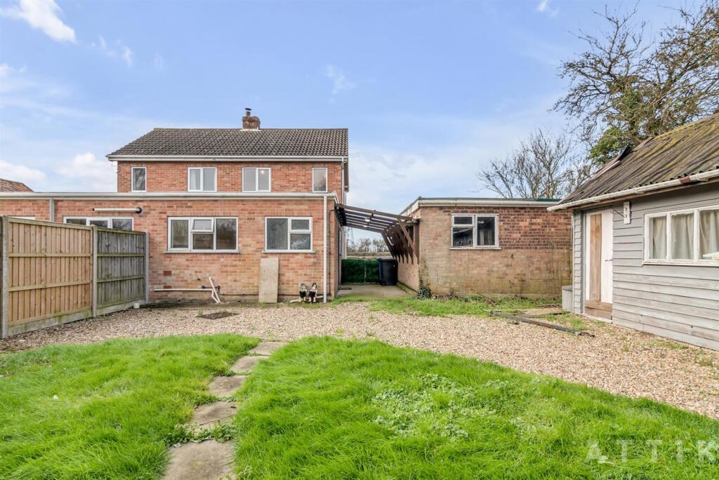 2 Meadow Farm Cottages Broadway Halesworth IP19 8Q