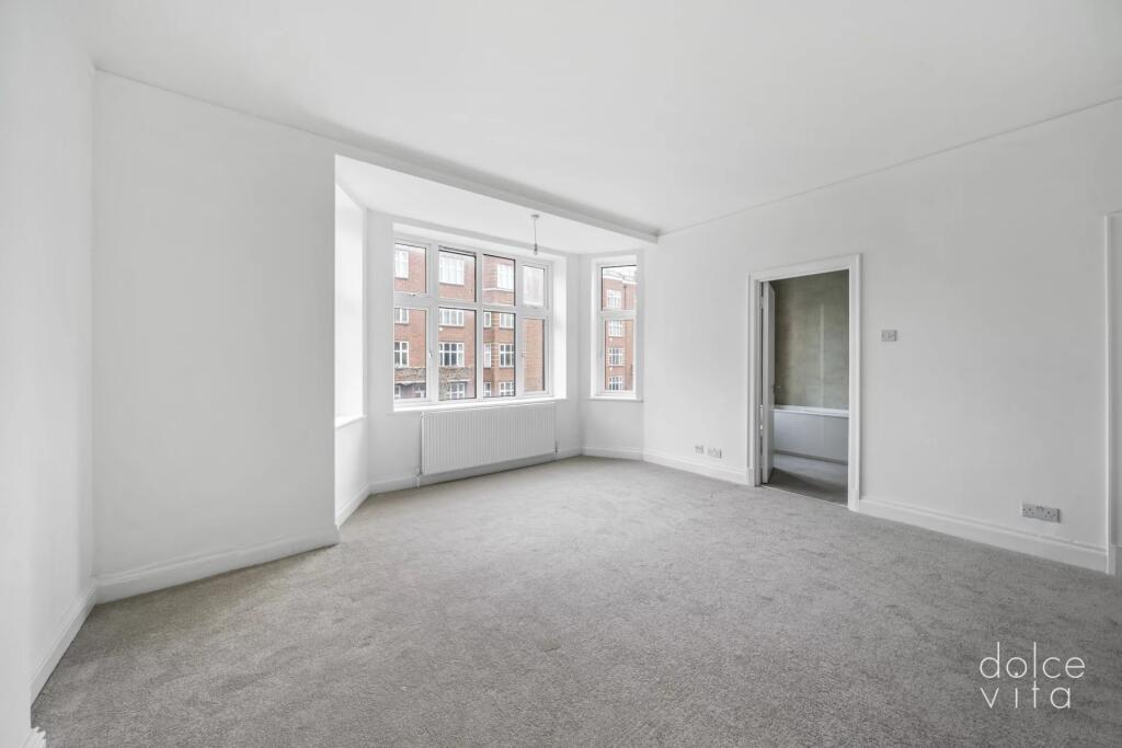 Master Bedroom with en suite