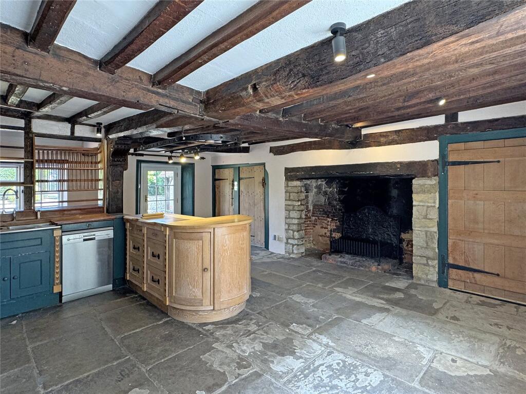 Kit/Breakfast Room