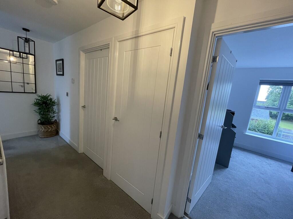 iPhone-2025.09.15...