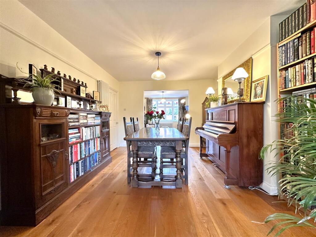 Generous Dining Room 617