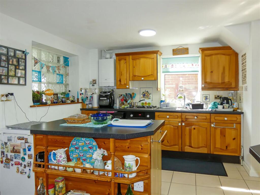 Kitchen/Dining Room