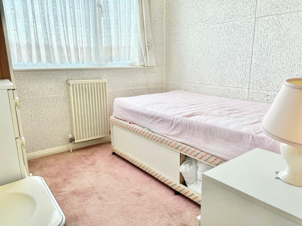 bed3.jpg