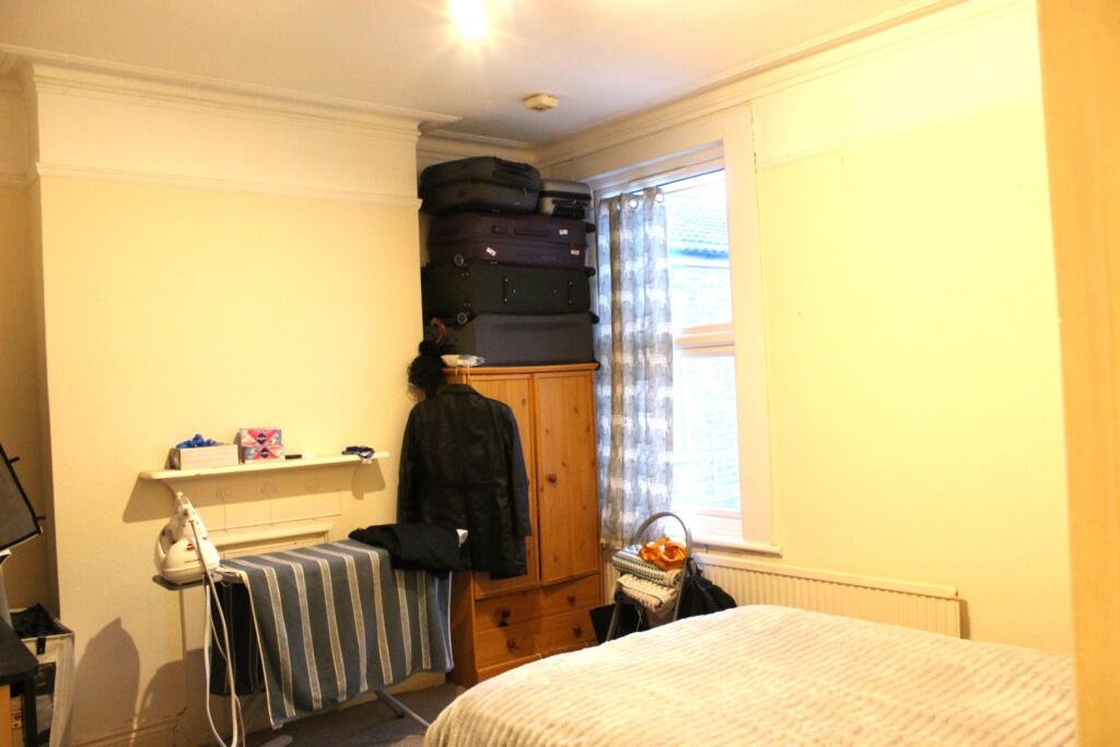 IMAGE 5