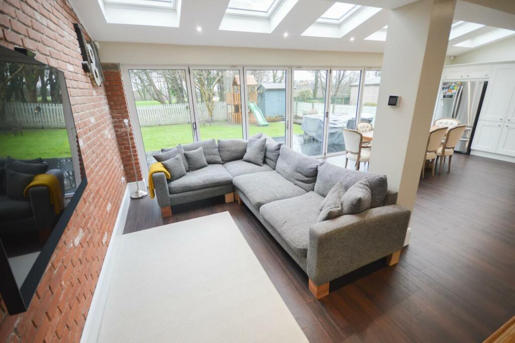 Open Plan Lounge/Kitchen/Diner