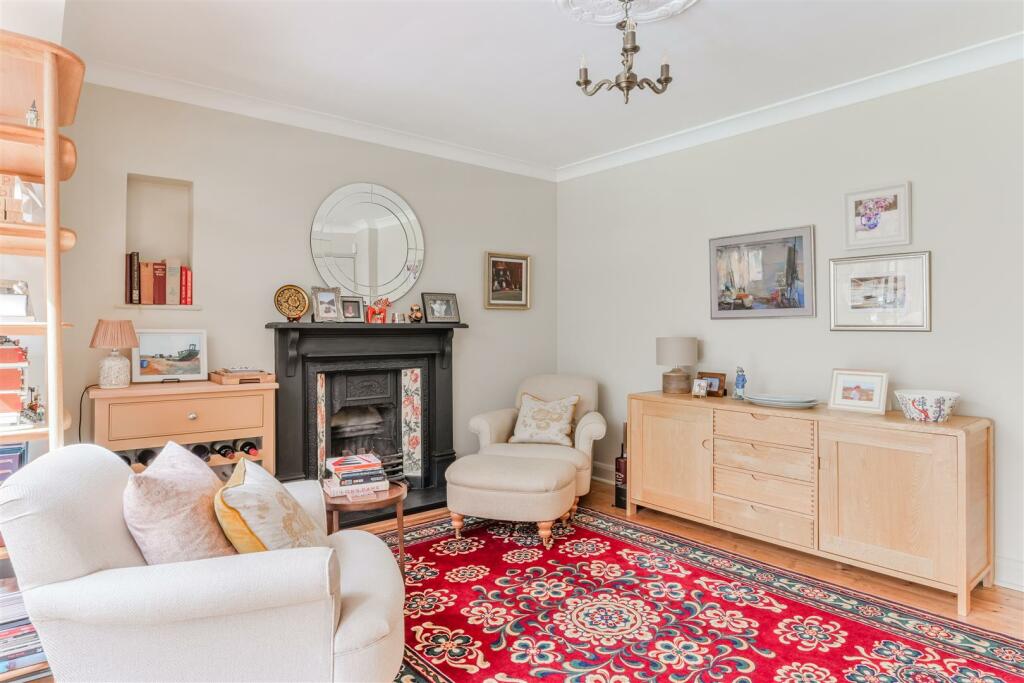 QUEENSMEAD AVE (15).jpg