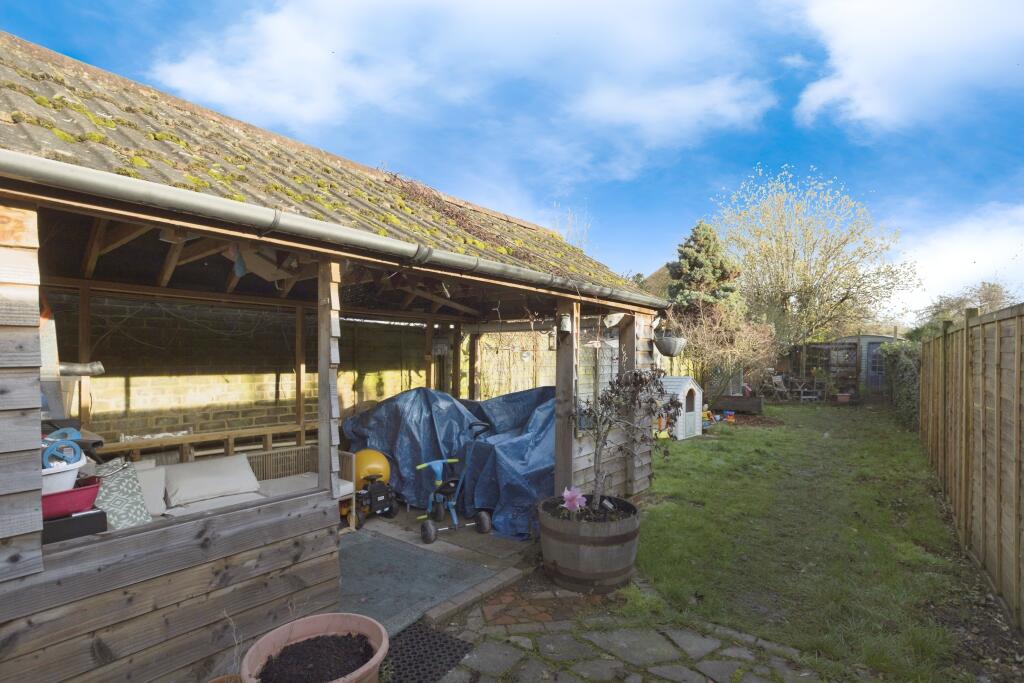 Covered seating area