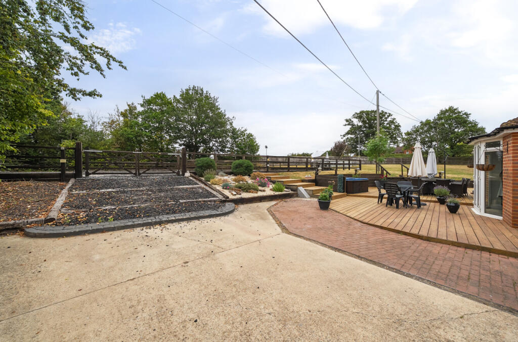 1336883-9-68a5c18...