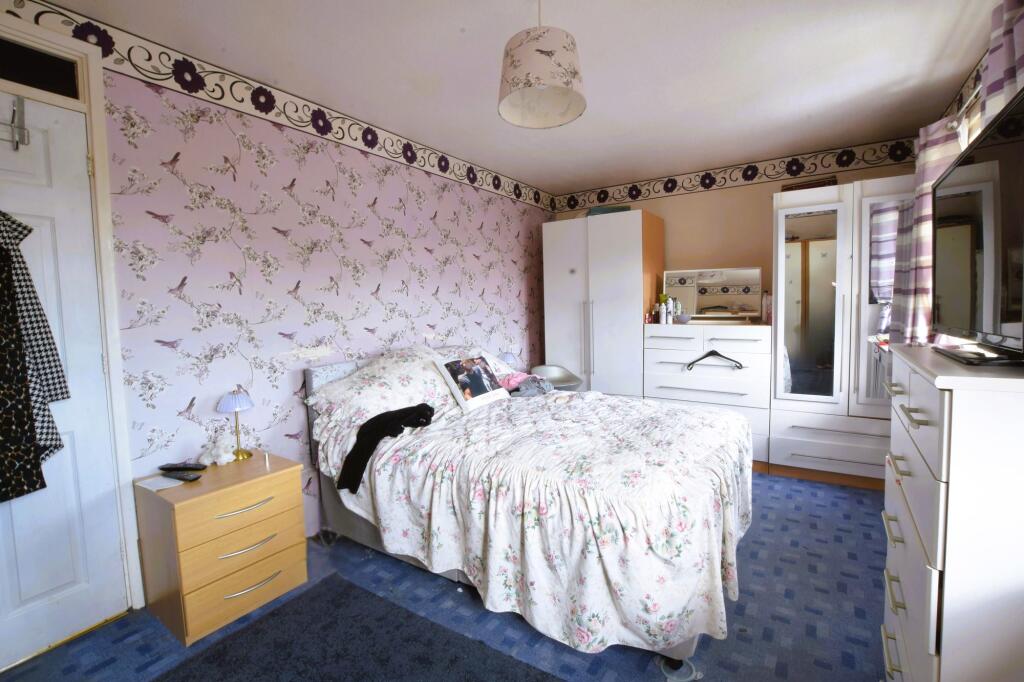 2 x Double Bedrooms