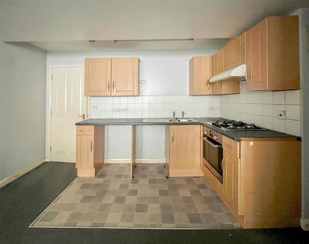 Living Room / Kitchen