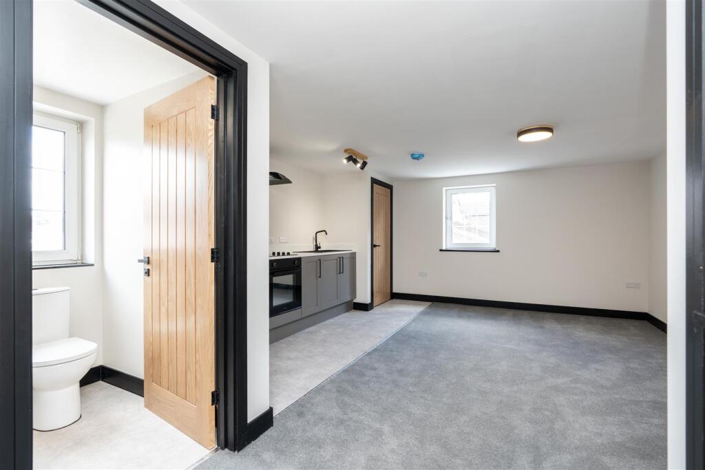 Flat 9 (4).jpg
