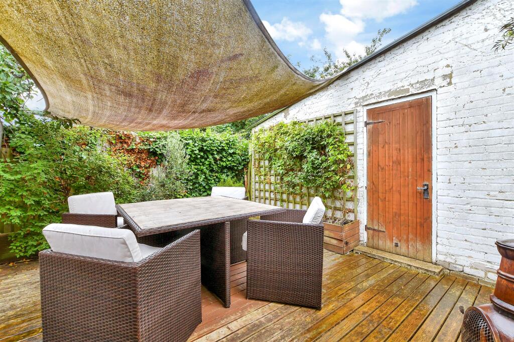 Patio / Decking